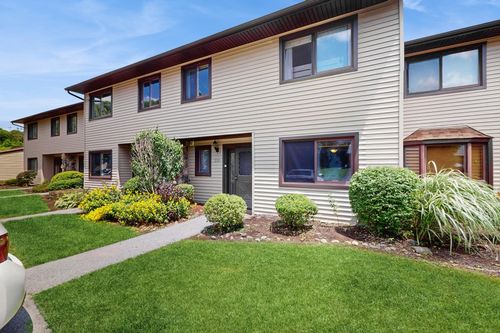 252 Heritage Ln, Monroe, NY, 10950-5141 | Card Image