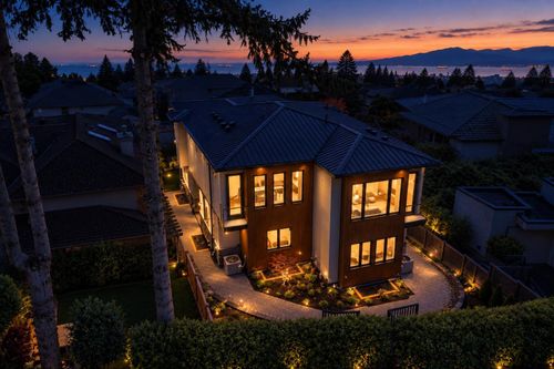 2378 Marine Dr, West Vancouver, BC, V7V1K8 | Card Image