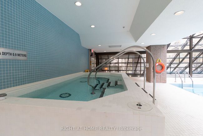 608 - 447 Walmer Rd, Condo with 3 bedrooms, 4 bathrooms and 2 parking in York ON | Image 44