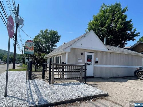 1939 Union Valley Rd, Hewitt, NJ, 07421-3003 | Card Image