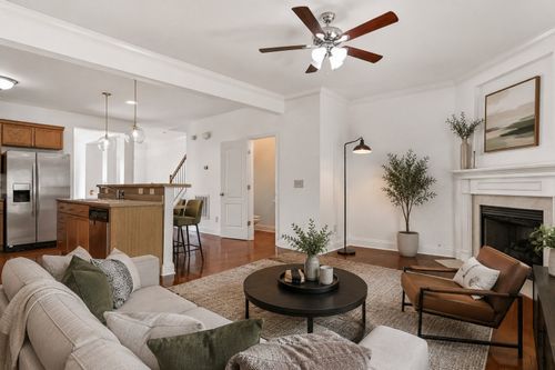 131 Stonecrest Dr, Nashville, TN, 37209-5235 | Card Image
