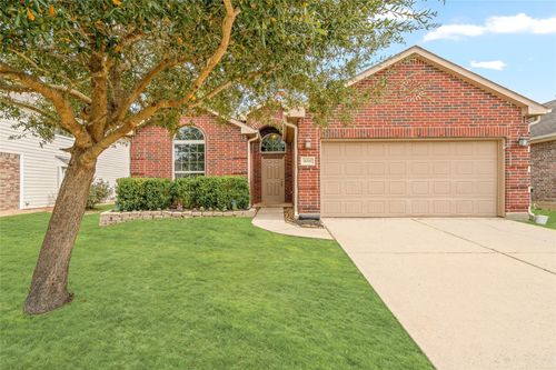 8016 N Tarrytown Crossing Dr, Conroe, TX, 77304-6820 | Card Image