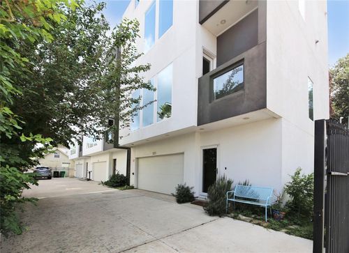 5711 Kansas St, Houston, TX, 77007-1114 | Card Image