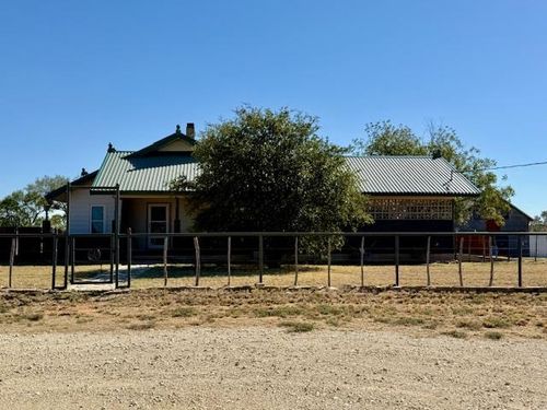 11082 S State Highway 208, Hermleigh, TX, 79526-3524 | Card Image