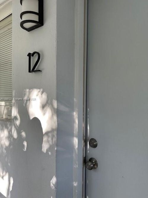 apt-12-6805 N Kendall Dr, Pinecrest, FL, 33156-1529 | Card Image