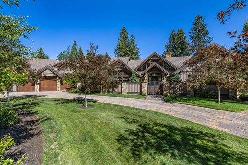 61644 Tam Mcarthur Loop, Bend, OR, 97702-1090 | Card Image