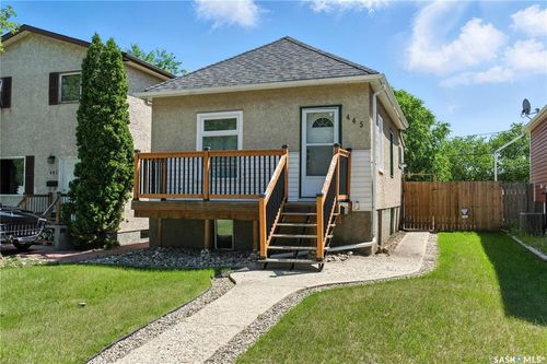 445 York St, Regina, SK, S4R4W7 | Card Image