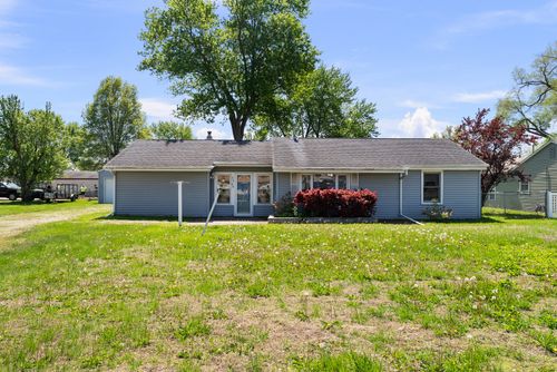 3906 Morton Dr, East Moline, IL, 61244-1951 | Card Image