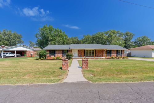 2011 Oak Dr, Muscle Shoals, AL, 35661-2931 | Card Image