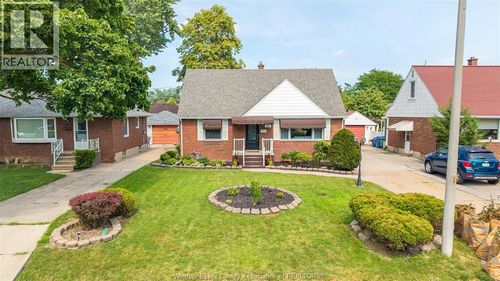 1030 Isabelle Pl, Windsor, ON, N8S3B2 | Card Image