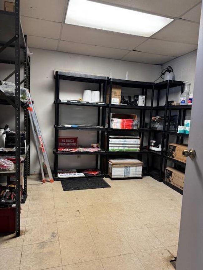 Bldg B office stock room | Image 14