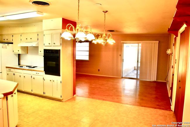 1902 College St, House other with 3 bedrooms, 2 bathrooms and null parking in Junction TX | Image 18
