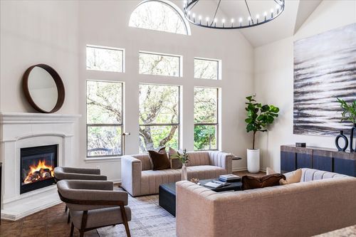 16017 Snowdonia Cv, Bee Cave, TX, 78738-4001 | Card Image