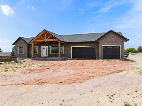 1009 S Oak Valley Ln, Pueblo West, CO, 81007-7516 | Card Image