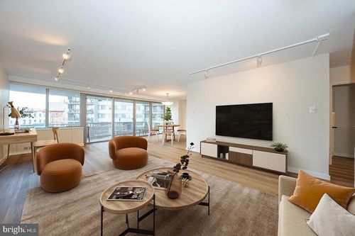 apt-4a10-2401 Pennsylvania Ave, PHILADELPHIA, PA, 19130-3018 | Card Image