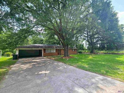 3544 Greentree Dr, House other with 3 bedrooms, 2 bathrooms and null parking in Baton Rouge LA | Image 1