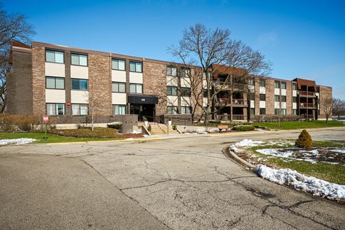 unit-3b-450 Raintree Ct, Glen Ellyn, IL, 60137-6750 | Card Image