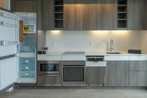 806-101 Erskine Ave, Toronto, ON, M4P0C5 | Card Image