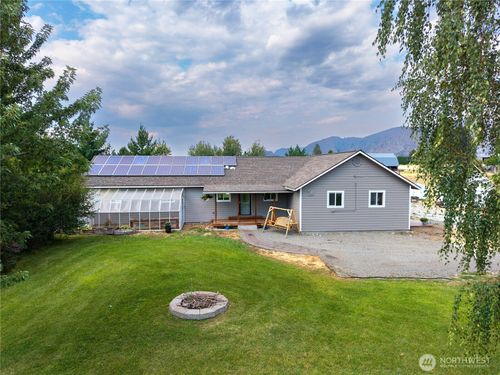 6 Peacock Ln, Omak, WA, 98841-9497 | Card Image