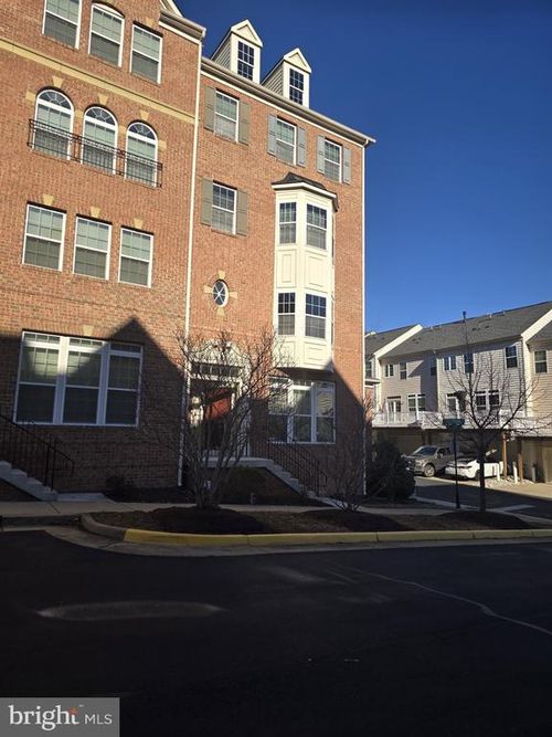 15050 Leicestershire St, WOODBRIDGE, VA, 22191-6569 | Card Image