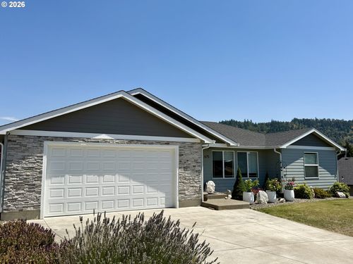 675 Se Brush Ct, Winston, OR, 97496-7568 | Card Image
