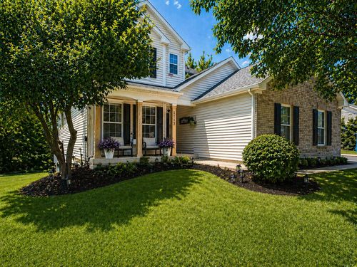 2113 Fairview Ln, Woodstock, IL, 60098-7013 | Card Image