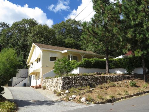 320 Pleasant St, Colfax, CA, 95713 | Card Image