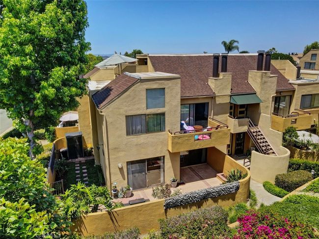 7 - 25712 Le Parc, Condo with 2 bedrooms, 2 bathrooms and 2 parking in Lake Forest CA | Image 29