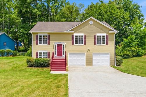 10879 Morning Dove Dr, Hampton, GA, 30228-2636 | Card Image