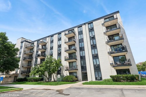 apt-2i-9701 Dee Rd, Niles, IL, 60714-5876 | Card Image