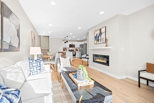 17343 Gettysburg Way, Lakeville, MN, 55044-4005 | Card Image