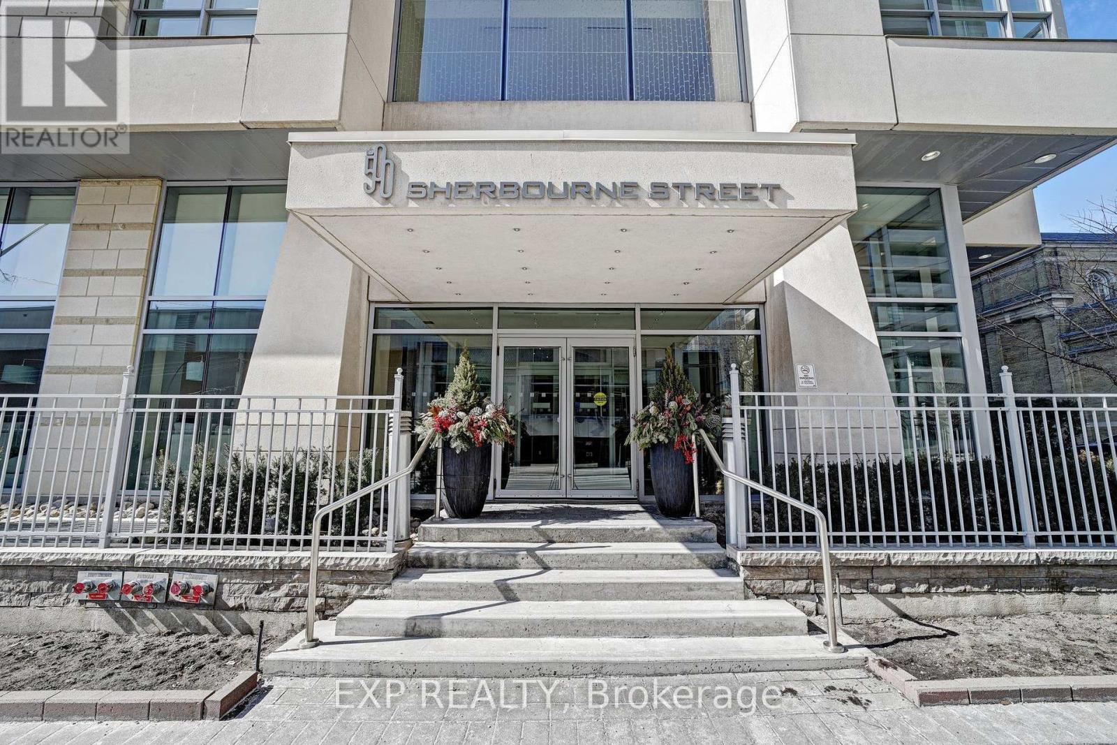Residential Lease in Toronto (North St. James Town) 2