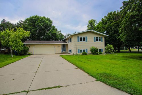 700 18th St S, Benson, MN, 56215-1644 | Card Image