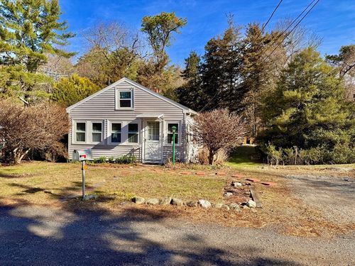 11 Canedy St, West Wareham, MA, 02576-1401 | Card Image