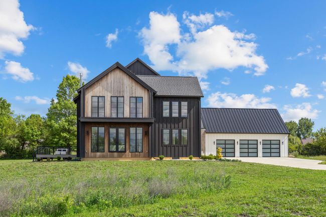 3318 S County Line Rd, House other with 4 bedrooms, 4 bathrooms and null parking in Johnstown OH | Image 102
