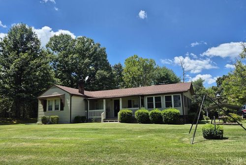 519 Buffalo Heights Rd, Farmville, VA, 23901-5517 | Card Image