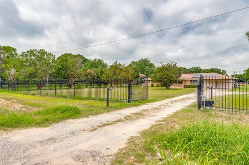 5083 N State Highway 78, Bonham, TX, 75418-6895 | Card Image