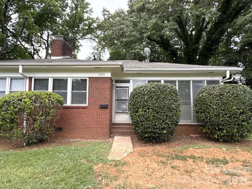 2000 Weststone Dr, Charlotte, NC, 28208-1854 | Card Image