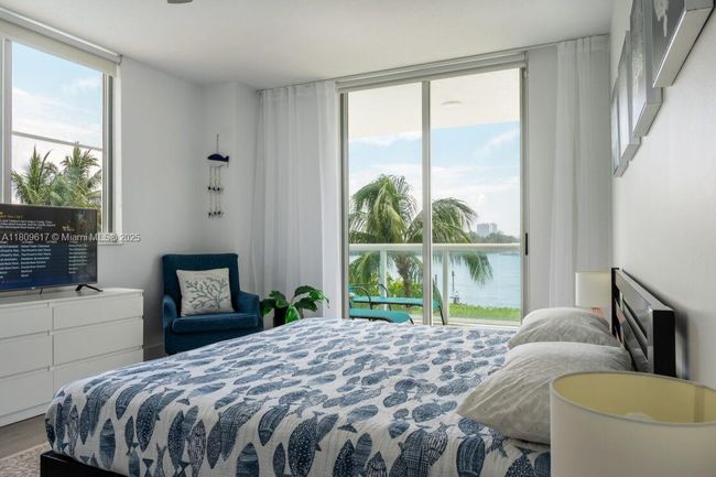 APT-401 - 17050 N Bay Rd, Condo with 2 bedrooms, 2 bathrooms and null parking in Sunny Isles Beach FL | Image 14
