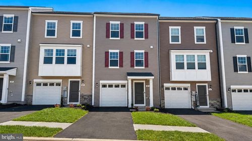 45 Nymph Rd, INWOOD, WV, 25428-3267 | Card Image