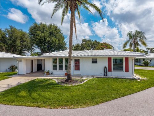r9-541 Circlewood Dr, VENICE, FL, 34293-7032 | Card Image