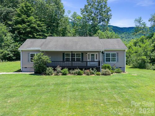 1470 Bear Creek Rd, Bakersville, NC, 28705-8501 | Card Image