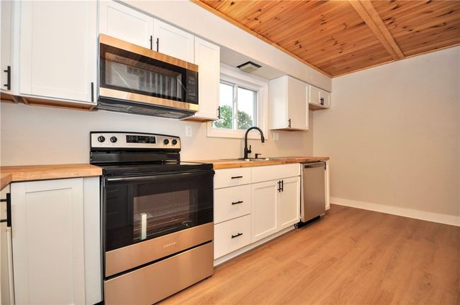 405 Painter St, House other with 3 bedrooms, 1 bathrooms and null parking in Everson PA | Image 11