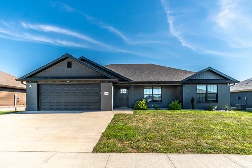 454 Wyldwood Way, Berea, KY, 40403-8100 | Card Image