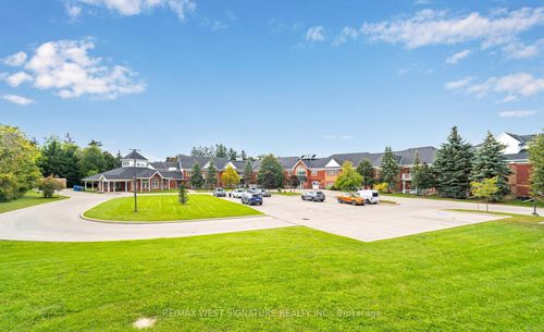 216-75 Treelawn Blvd, Kleinburg, ON, L0J1C0 | Card Image