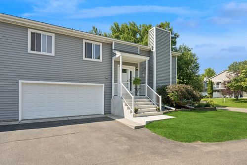 5627 Pompano Dr, Minnetonka, MN, 55343-4138 | Card Image