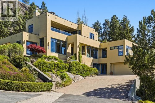 837 Mount Royal Dr, Kelowna, BC, V1Y3M3 | Card Image