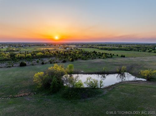 5 N Memorial Dr, Owasso, OK, 74055 | Card Image