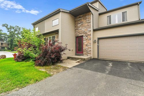 511 Knightsbridge Rd, WAUNAKEE, WI, 53597-1814 | Card Image