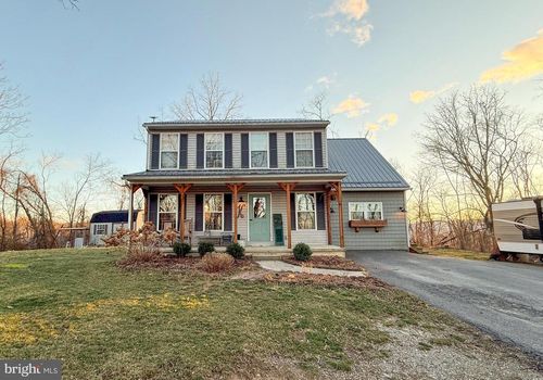 2 E Mountain Rd, MC VEYTOWN, PA, 17051-7638 | Card Image
